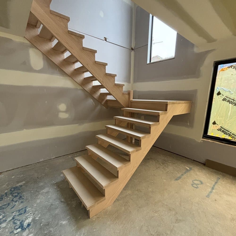 Zigzag double-flight staircase under construction